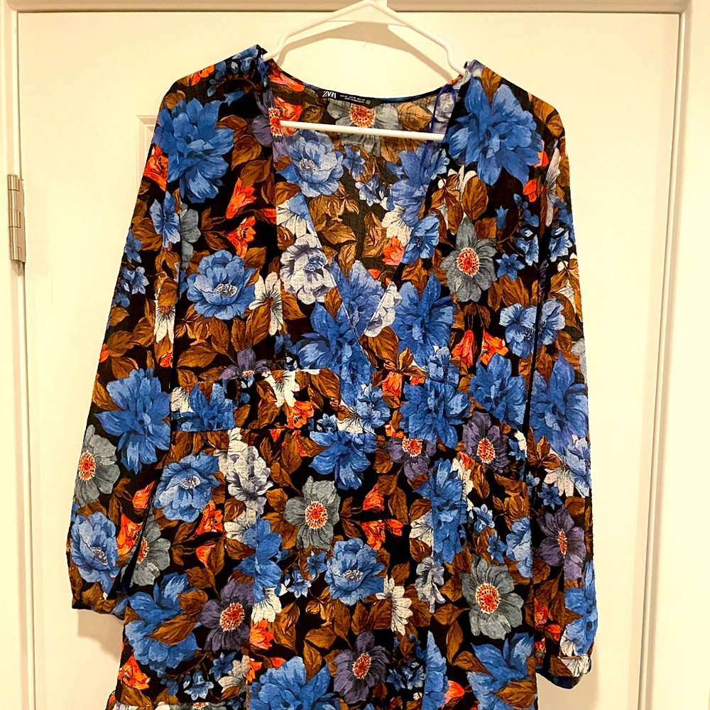 Zara mini dress size xlarge (new and never worn)
